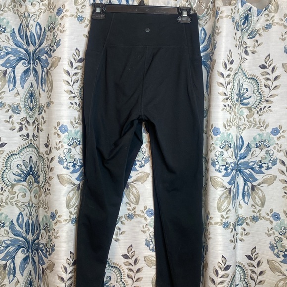 2 PAIR OF WOMENS DANSKIN BLACK LEGGINGS WITH POCKETS. MEDIUM. - Picture 2 of 8